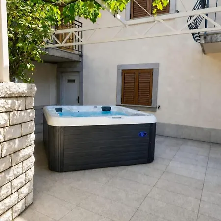 Sveta Jelena Apartmán *